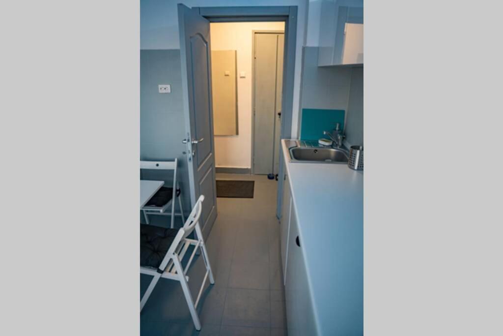Modern 1 Bedroom Apartment In Bucharest Center! Luaran gambar