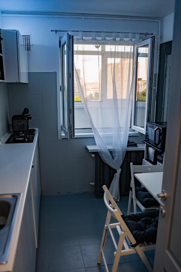 Modern 1 Bedroom Apartment In Bucharest Center! Luaran gambar